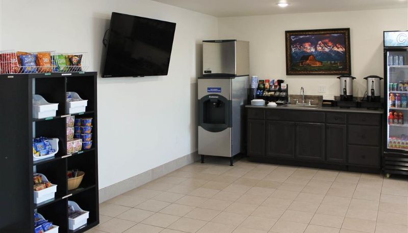 Hall - Motel 6 Rexburg ID