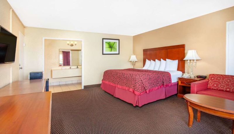 Camera - Days Inn by Wyndham Orlando Downtown