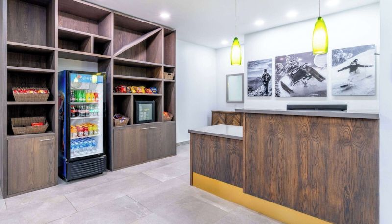Hall - La Quinta Inn by Wyndham Steamboat Springs