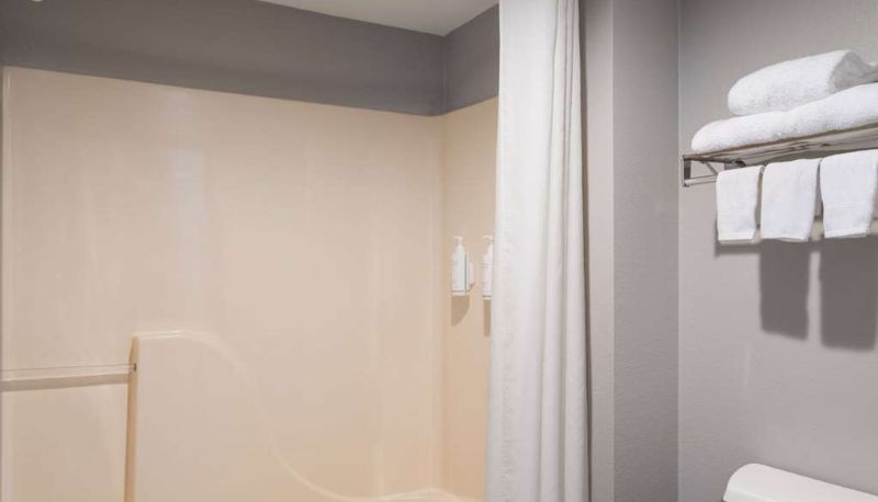 Chambre - Days Inn by Wyndham Neenah