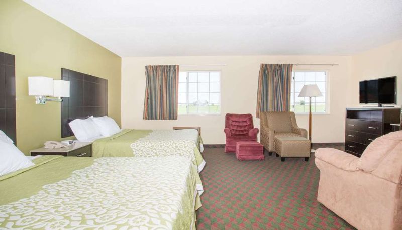 Room - Days Inn by Wyndham Lexington NE
