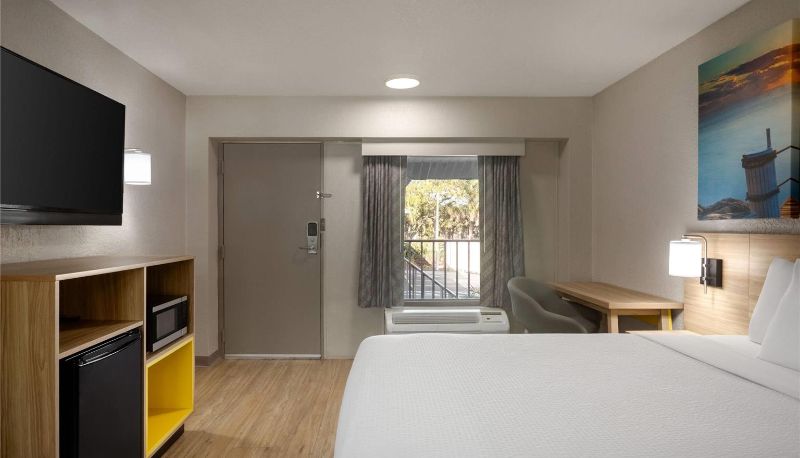 Room - Days Inn by Wyndham Apopka/Orlando