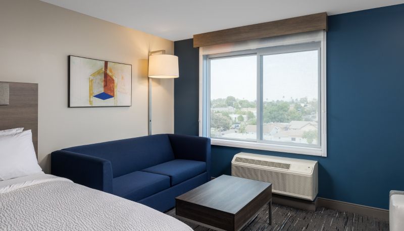 Camera - Holiday Inn Express & Suites HAWAIIAN GARDENS by IHG