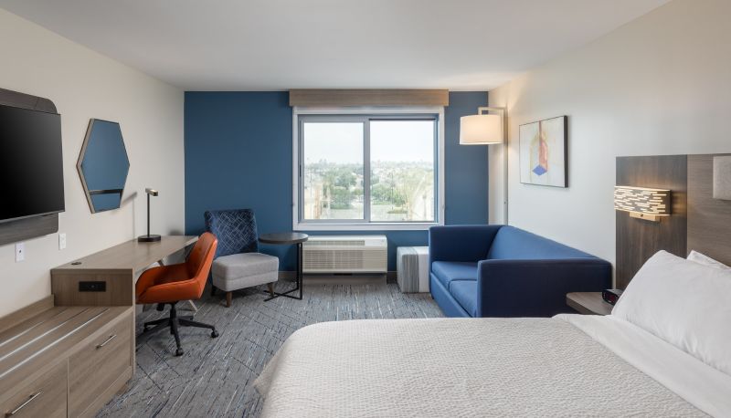Camera - Holiday Inn Express & Suites HAWAIIAN GARDENS by IHG