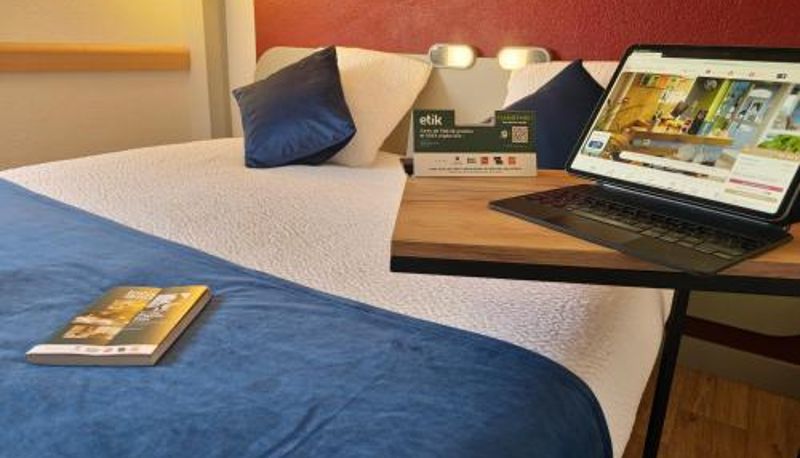Standard room - Cit'hotel Design Booking Evry Saint-Germain-lès-Corbeil Sénart