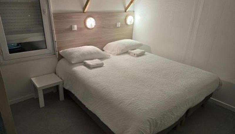 Chambre - Brit Hotel Essentiel Poitiers Gare du Futuroscope