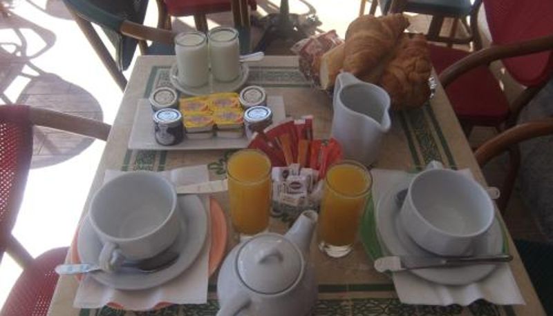 Frühstücksraum innerhalb des Restaurants - Hotel-Café du Trinquet