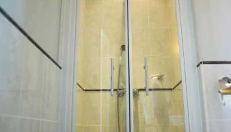 Badezimmer - Hostellerie du Coq d'Or