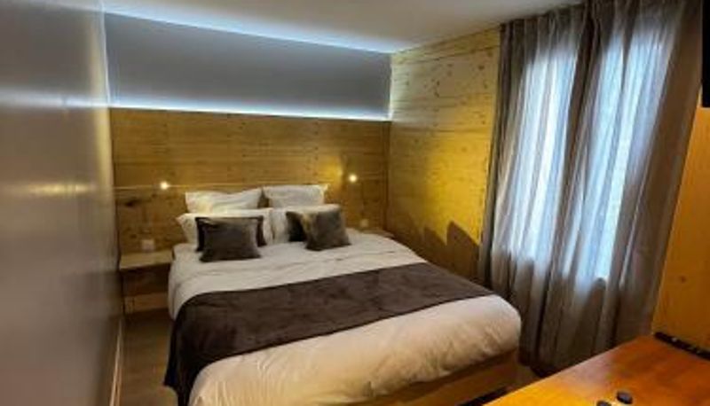 Info - 9WAGRAM Hotel Boutique