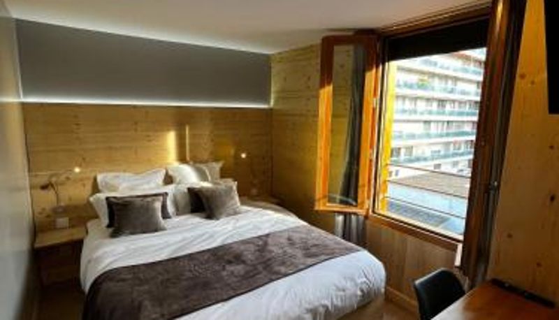 Info - 9WAGRAM Hotel Boutique