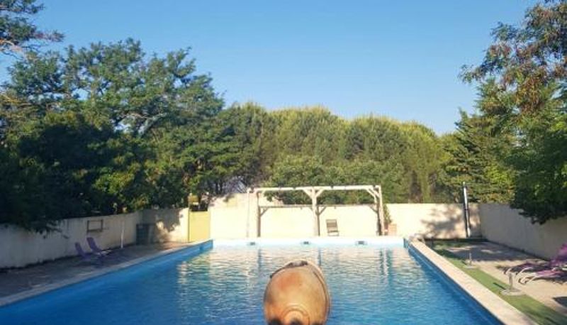 Pool - Hotel Carina-Très Grande Piscine-Local à Vélo