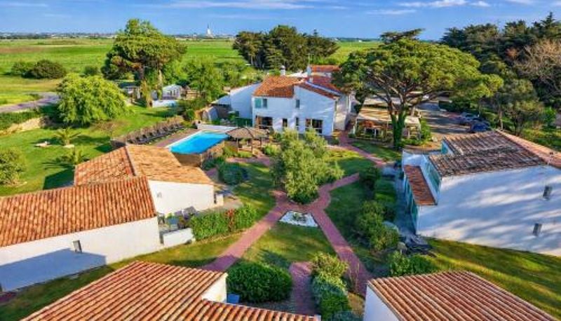 Area esterna dell'hotel - Hôtel Le Parasol