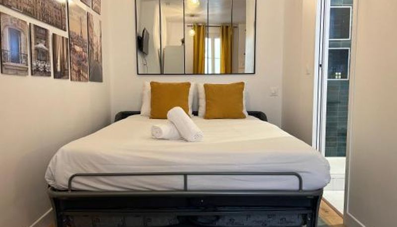 Apartament - Tour Eiffel Apartment