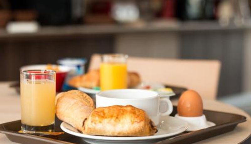 Ontbijtzaal in het restaurant - ACE Hôtel Travel Athée sur Cher - A85 Aire du Val de Cher