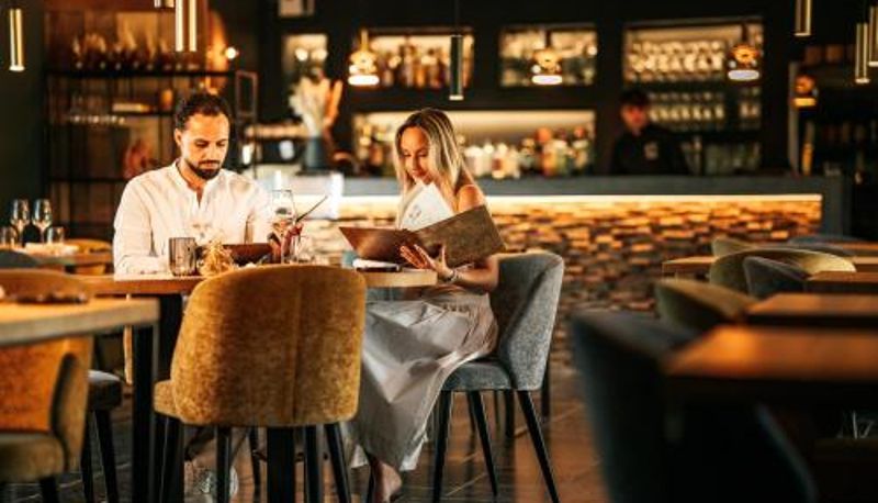Sala śniadaniowa w restauracji - Domaine Sur Les Sarts
