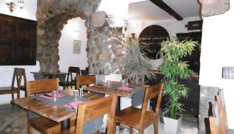 Sala de desayunos dentro del restaurante - Le Relais Des Vieilles Postes