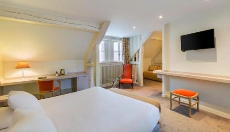 Kamer - Logis Hôtel Restaurant Le Dauphin et Le Spa du Prieuré