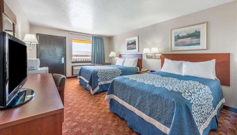 Camera - Days Inn by Wyndham Russell