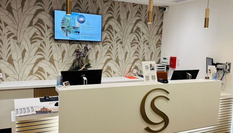 Reception - Courrier Sud