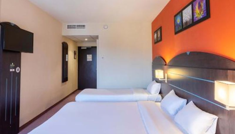 Dreibettzimmer - B&B HOTEL Agen Castelculier