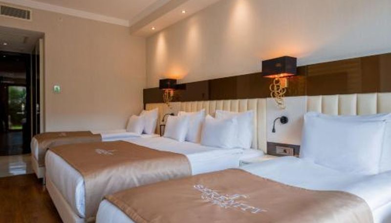 Zimmer - Serenity Queen Hotel