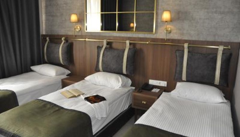 Dreibettzimmer - CONNECT THERMAL HOTEL