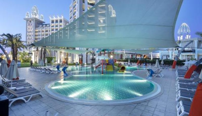 Zwembad - Granada Luxury Belek - Family Kids Concept