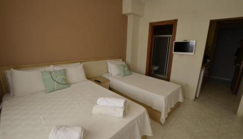 Tripla - ŞEREF APART MOTEL