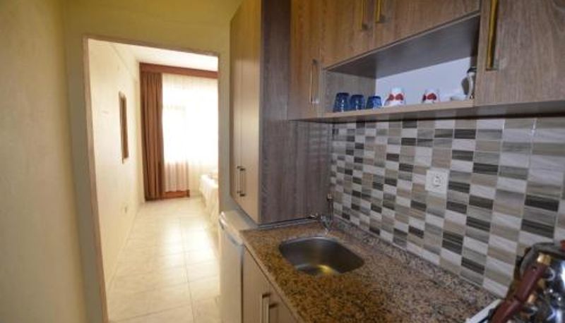 Tripla - ŞEREF APART MOTEL