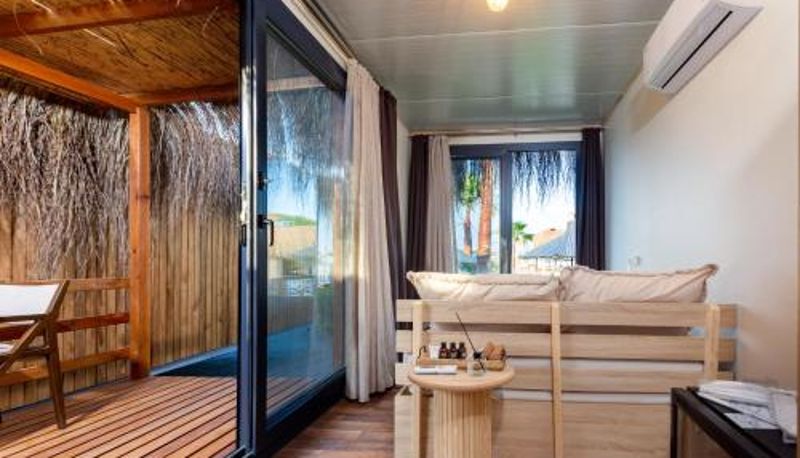 Oda - Anda Beach Bistro & Rooms
