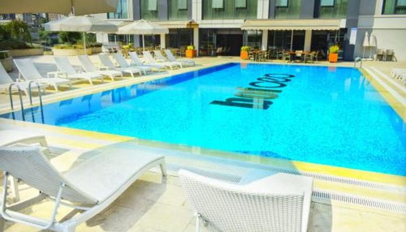 Pool - Bof Hotels CEO Suites