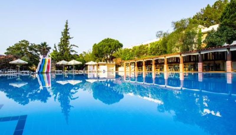 Piscina - PİGALE BEACH RESORT