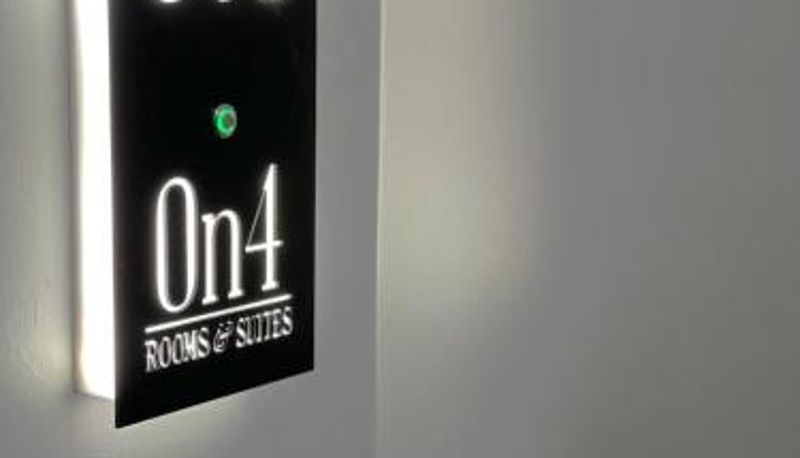Info - On4 Rooms & Suites