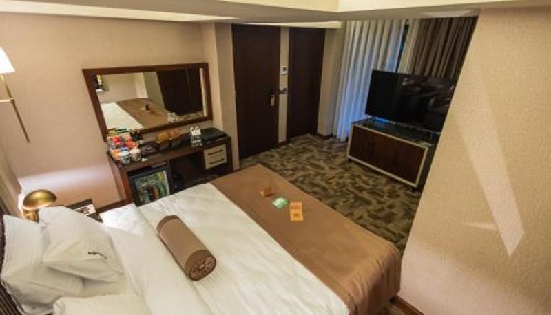 Camera - Tonight Hotel Port