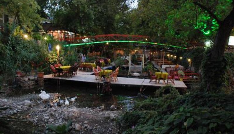 Frühstücksraum innerhalb des Restaurants - Arikanda River Garden Hotel