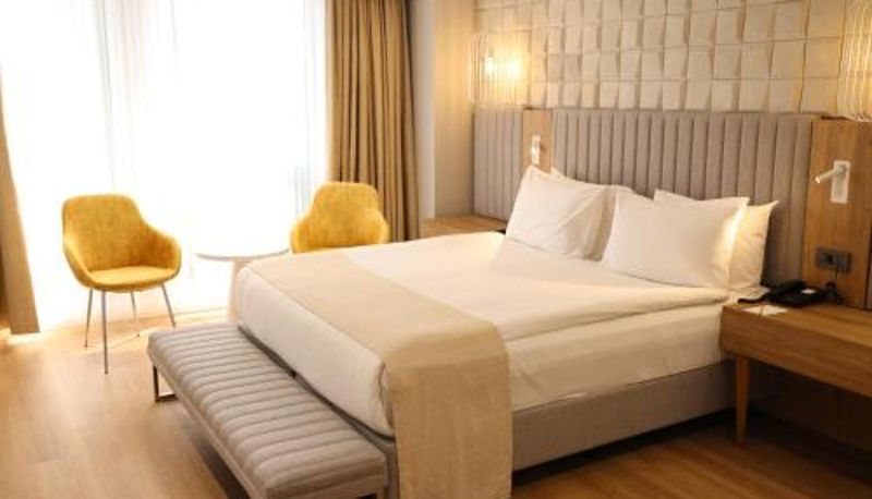 Info - ADM Grand Hotel