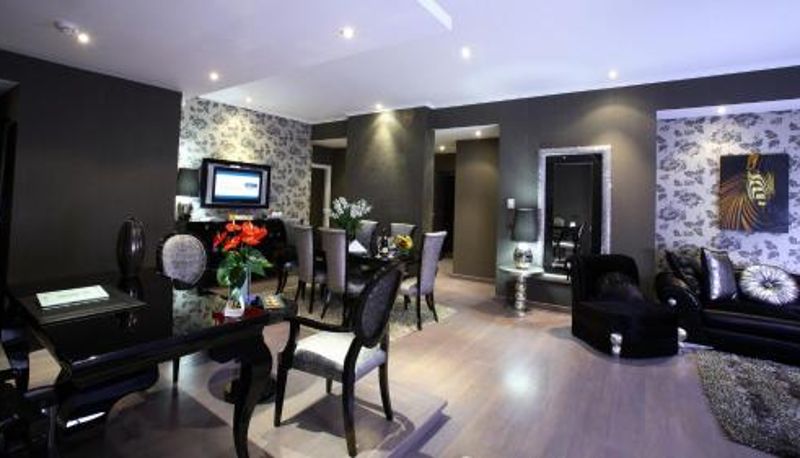 Suite - ADM Grand Hotel
