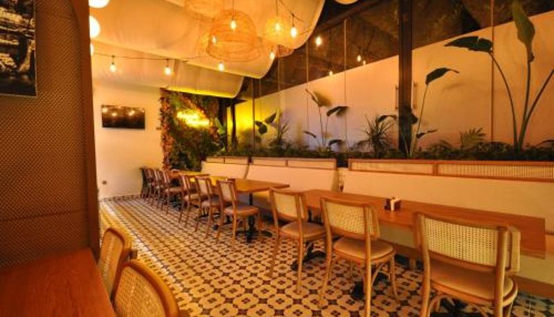Frühstücksraum innerhalb des Restaurants - Microyal Hotel