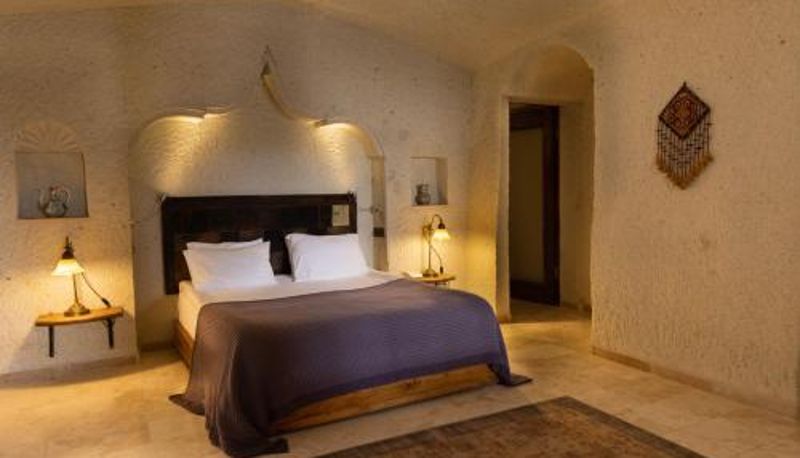 Oda - Wake Up to Hot Air Balloons Seki Cave Hotel
