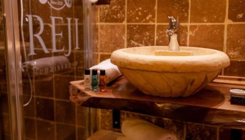 Badezimmer - Reji Boutique Hotel