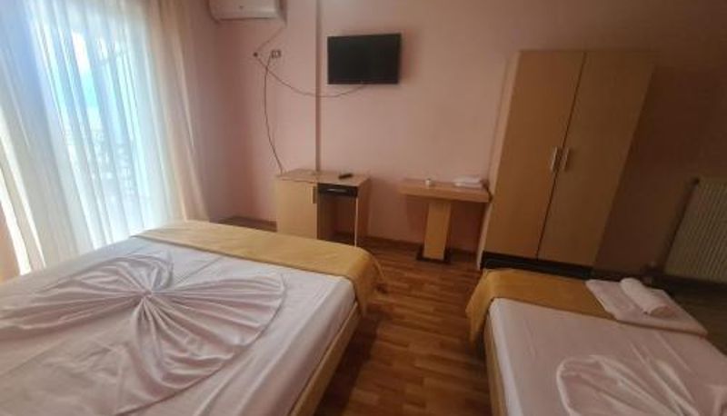 Tripla - Hotel Kukesi