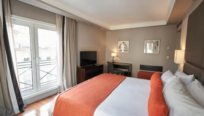 Room - Carles Hotel