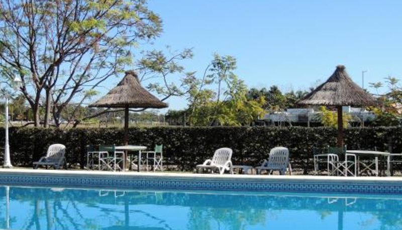 Basen - IRUPÉ APART HOTEL