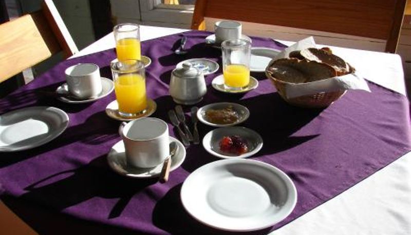 Sala de desayunos dentro del restaurante - Descanso de las Piedras