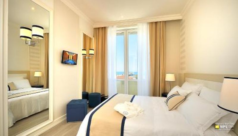 Zimmer - Grand Hotel & Riviera