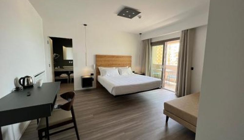 Pokój trzyosobowy - RoccaRegina Hotel