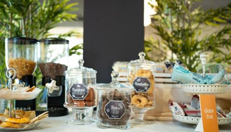 Salle de petit-déjeuner dans le restaurant - B&B Isabella