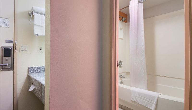 Zimmer - Rodeway Inn Wormleysburg - Harrisburg