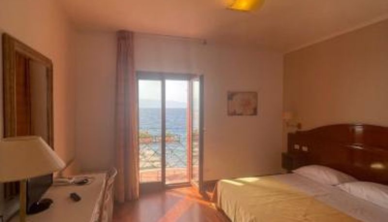 Bilgi - Hotel La Lampara