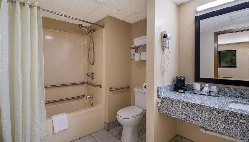 Zimmer - Econo Lodge Martin